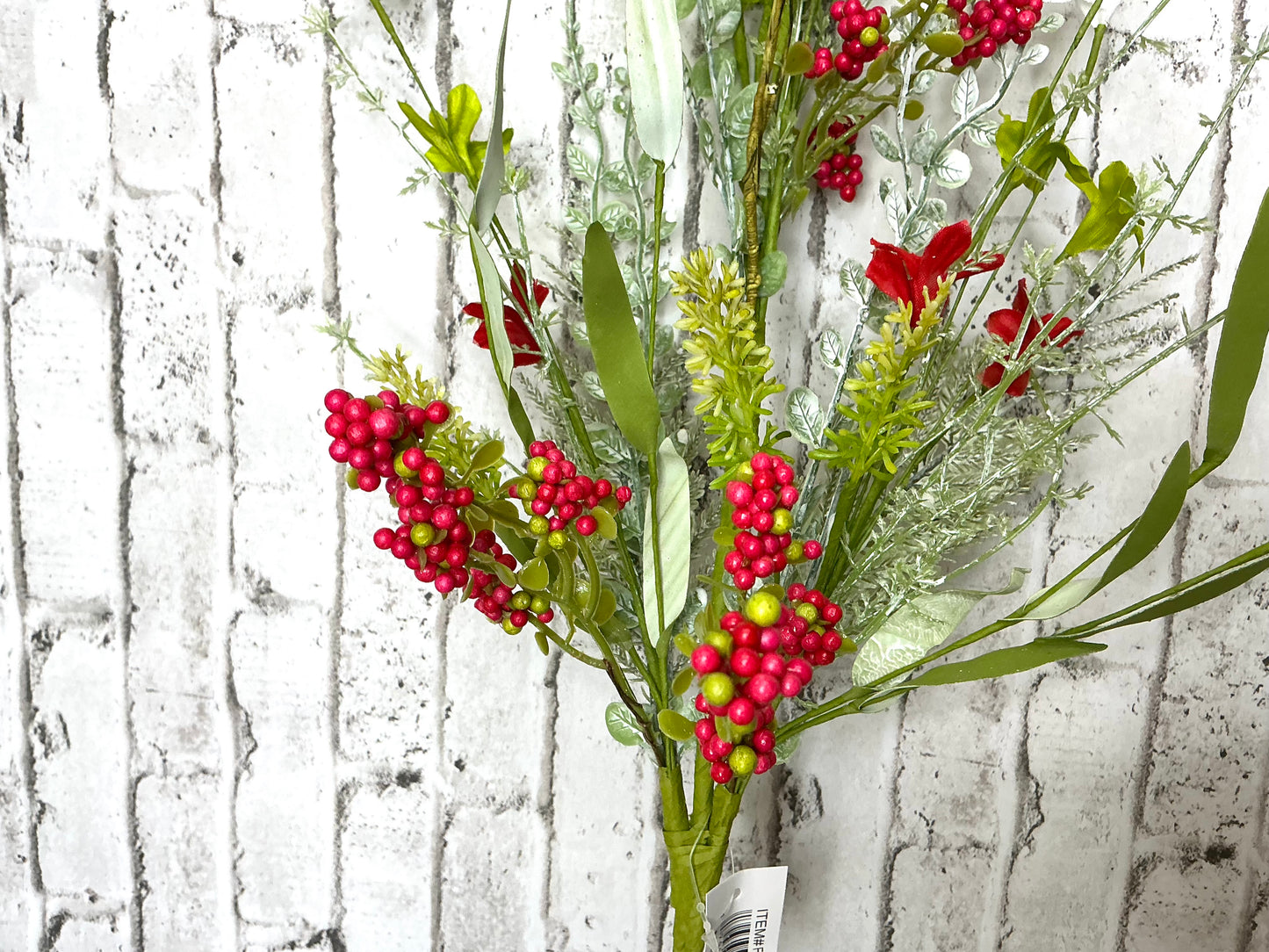Filler Flower, Red/Green/White, FH807160