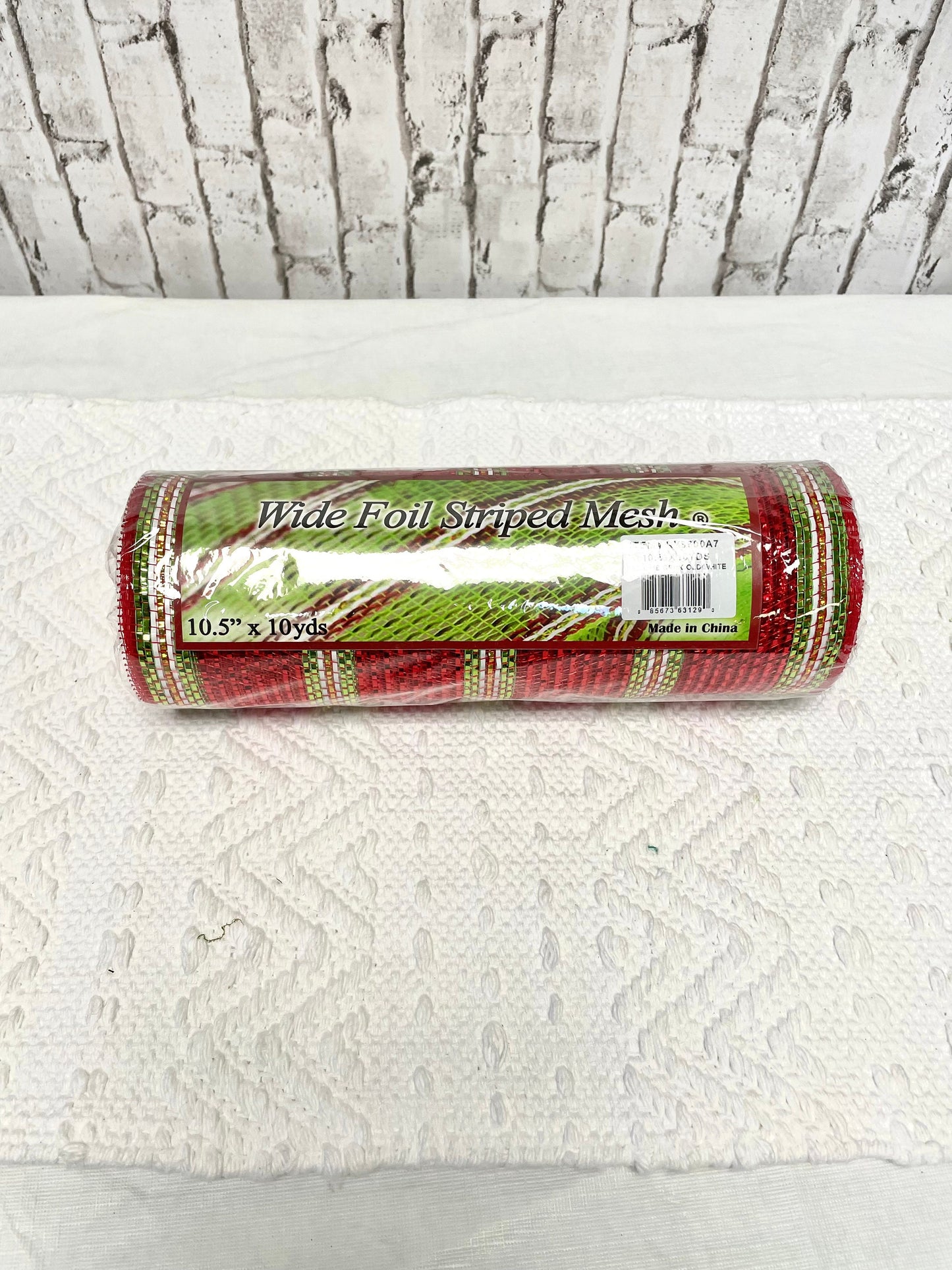 Red mesh with green gold white stripes, RY8600A7