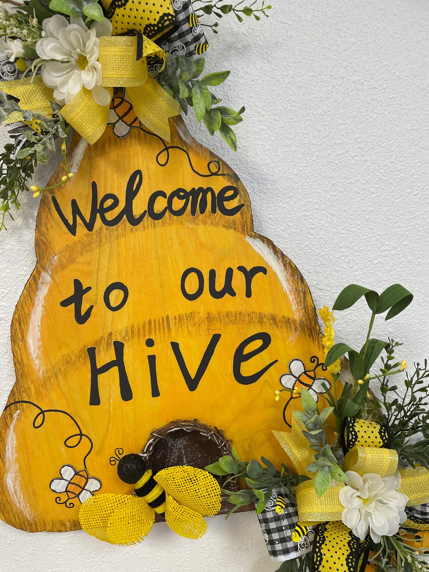 Everyday wreath, bee wreath, summer wreath, spring wreath, bee door hanger, summer door hanger, shipping included in price