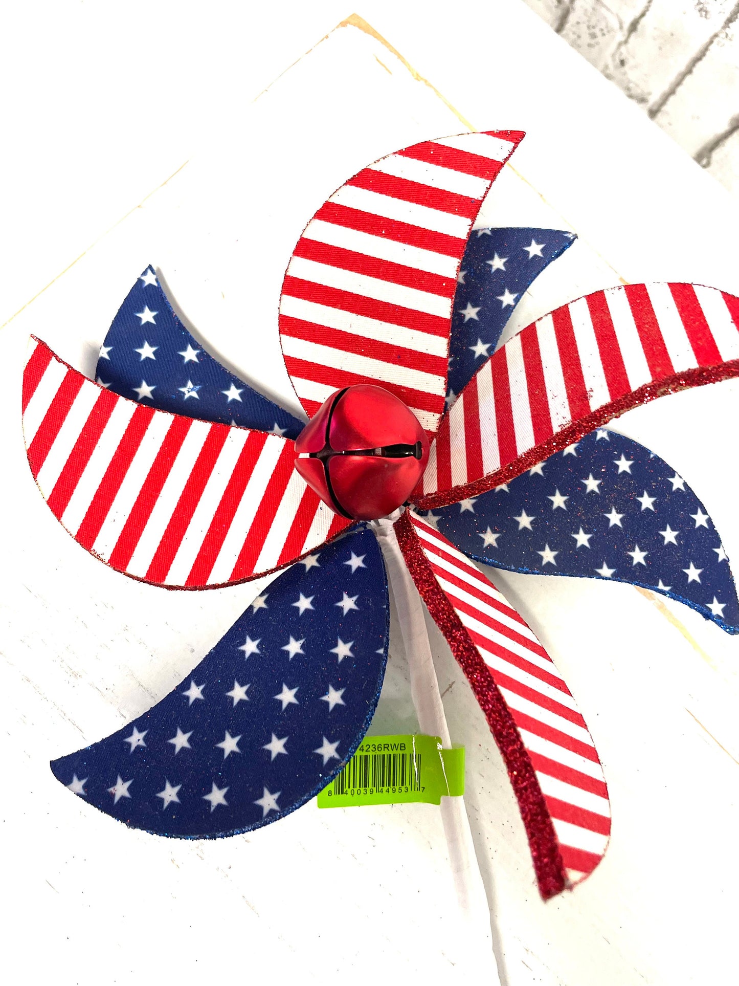 Pinwheel spray, patriotic pinwheel spray, 74236RWB, patriotic spray,