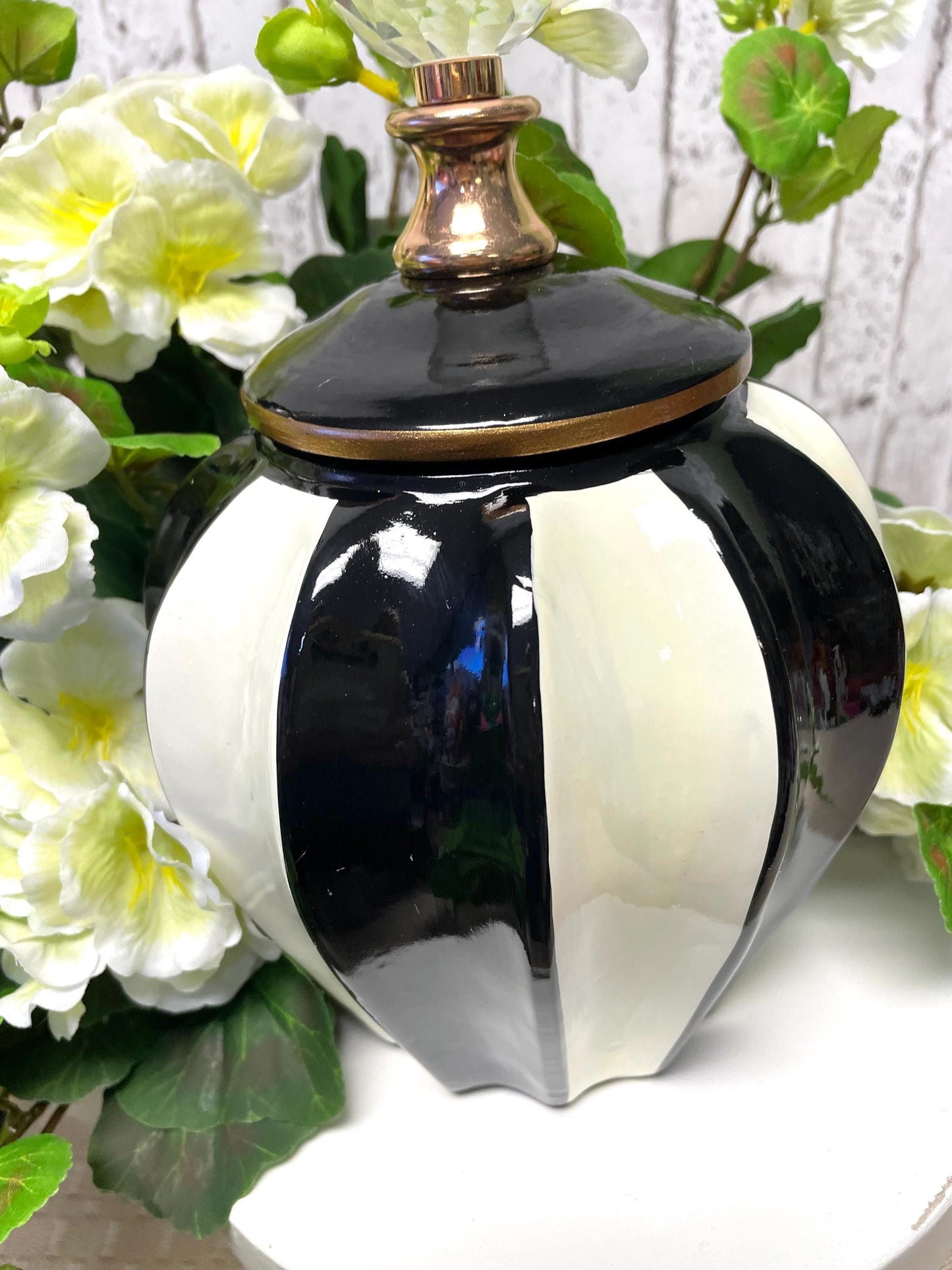 beautiful striped ceramic Mark Robert’s vase set, kitchen decor, living room decor, farmhouse decor, free shipping