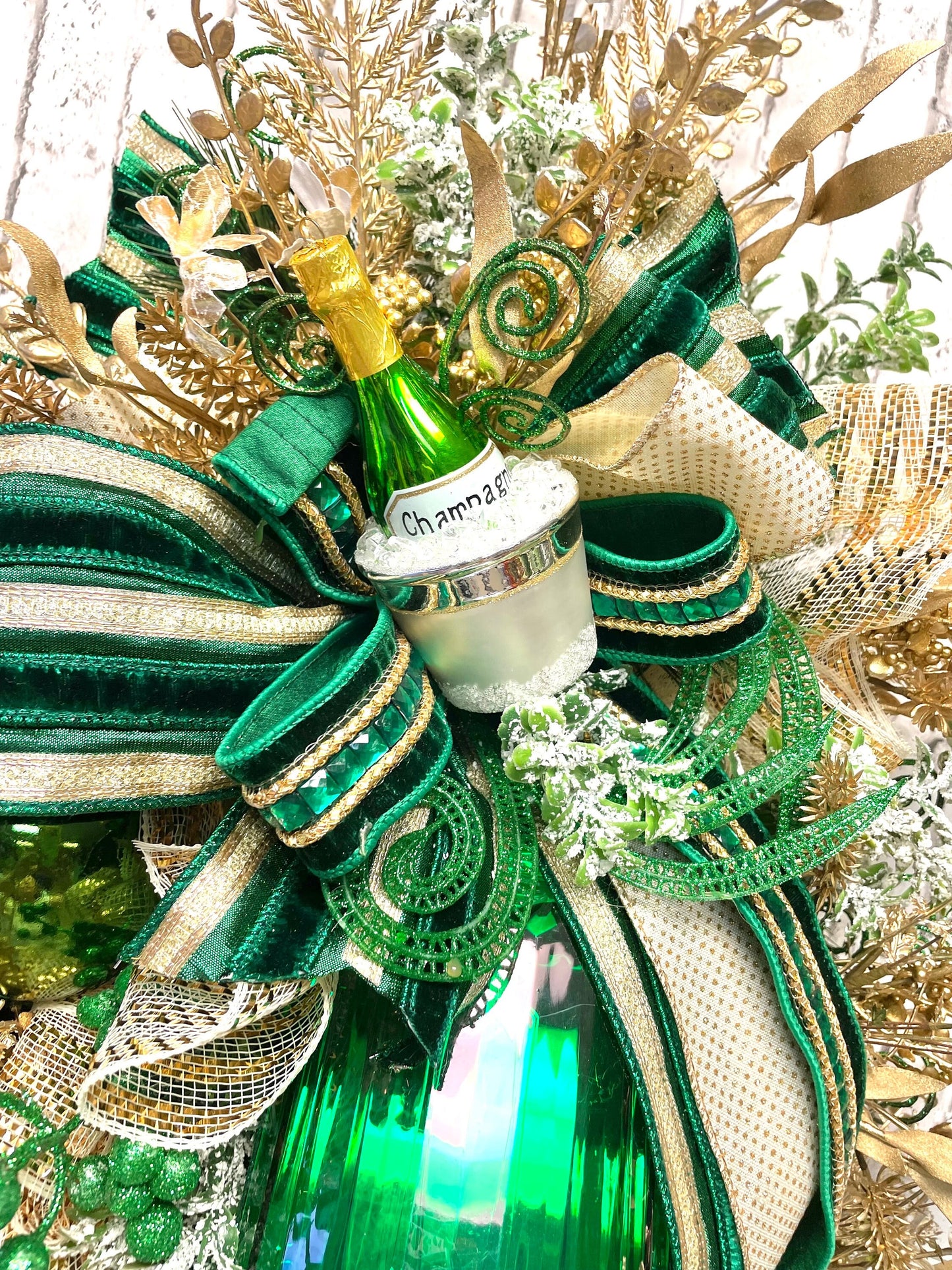 Emerald green Christmas swag, green and gold Christmas swag, Christmas swag, elegant glam  swag, free shipping.