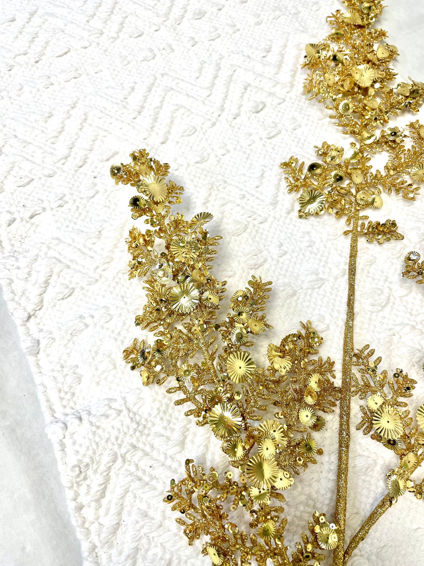 Gold glitter juniper spray, 201608