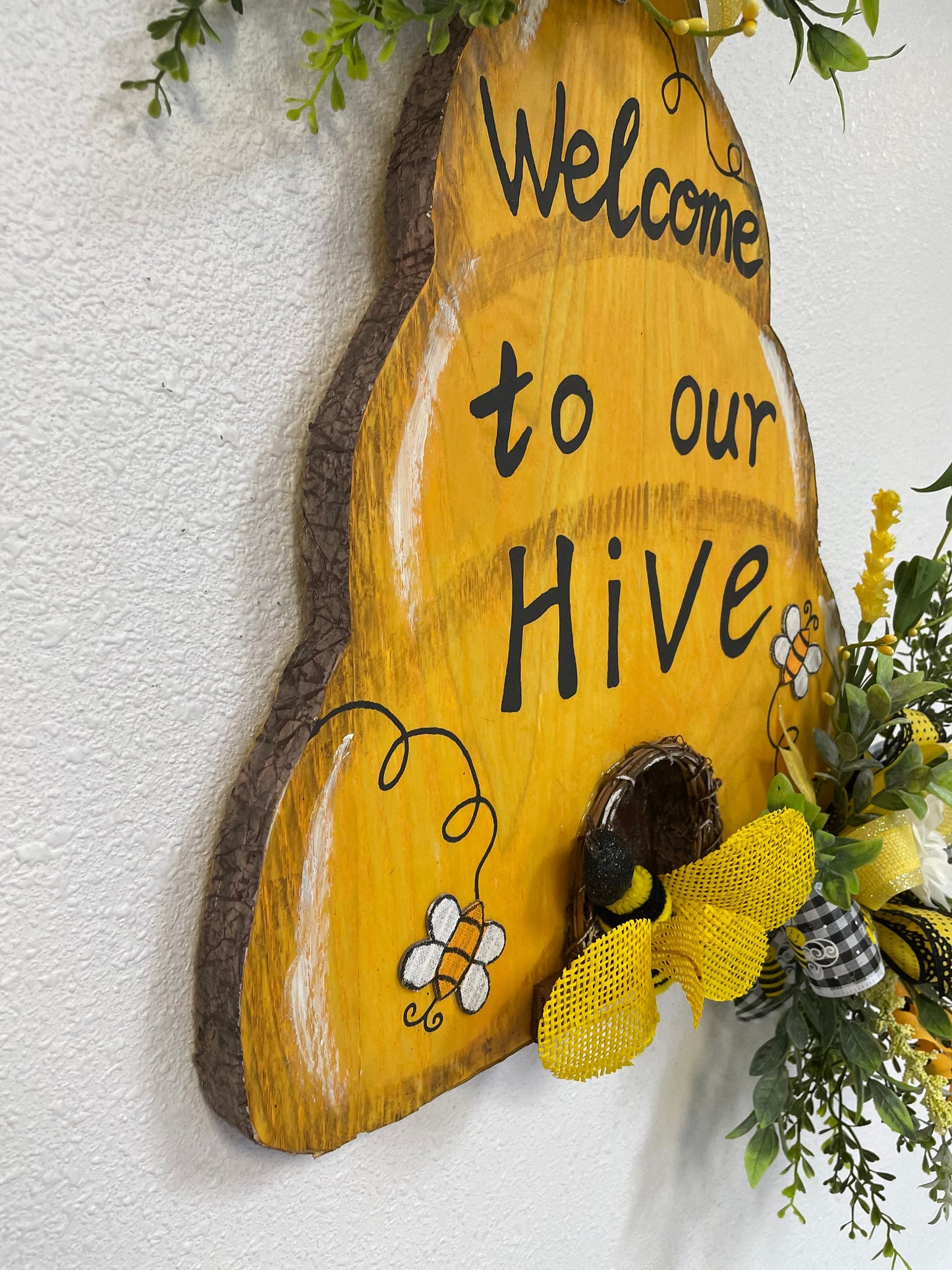 Everyday wreath, bee wreath, summer wreath, spring wreath, bee door hanger, summer door hanger, shipping included in price
