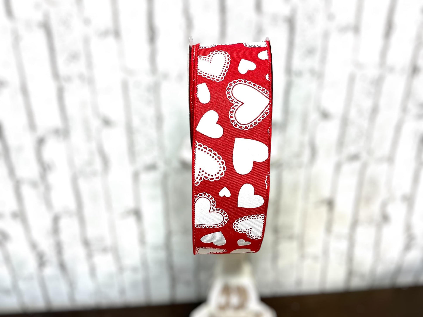 Scallop Hearts Red and White Ribbon, 2.5”x10YD, RGE172724