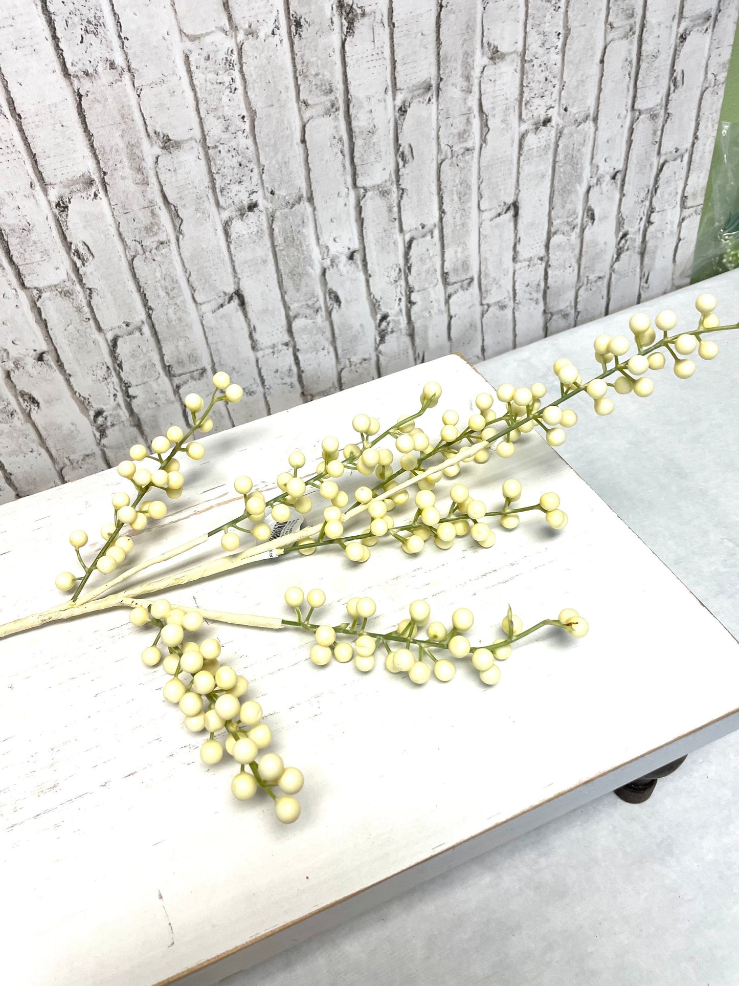 cream Easter berry spray, MTF24097, cream berry spray, berry spray, everyday berry spray.