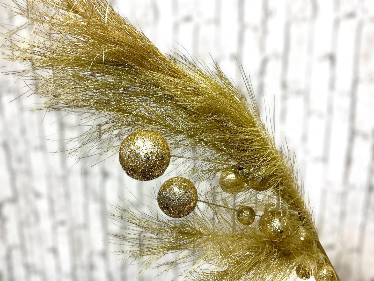Gold Ball Glitter Grass Spray, 201124