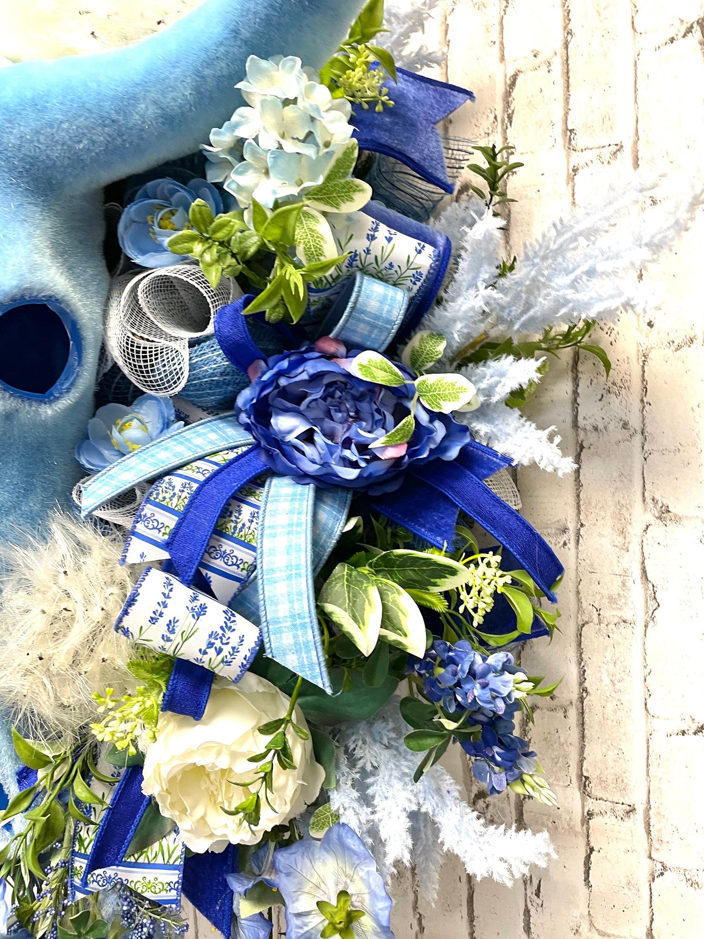cow wreath, cow skull wreath, blue bonnet wreath, country wreath, country decor, farmhouse decor,rustic decor,  free shipping.