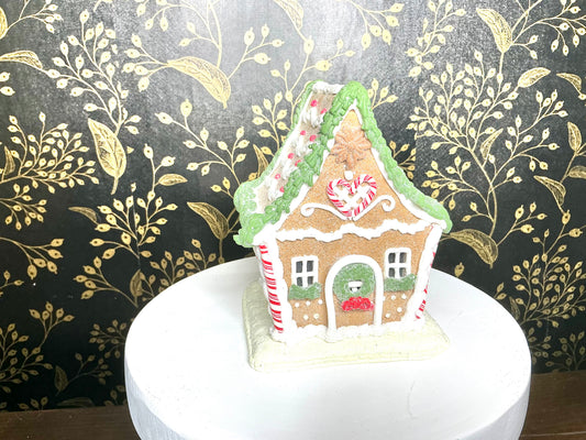 Lighted Gingerbread house, 4116428