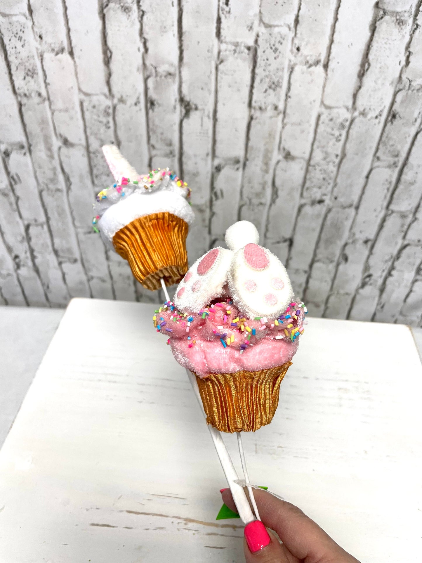 Easter bunny cupcake spray, 63421PK, bunny cup cake spray, Easter spray, cupcake spray, spring sweet cupcakes