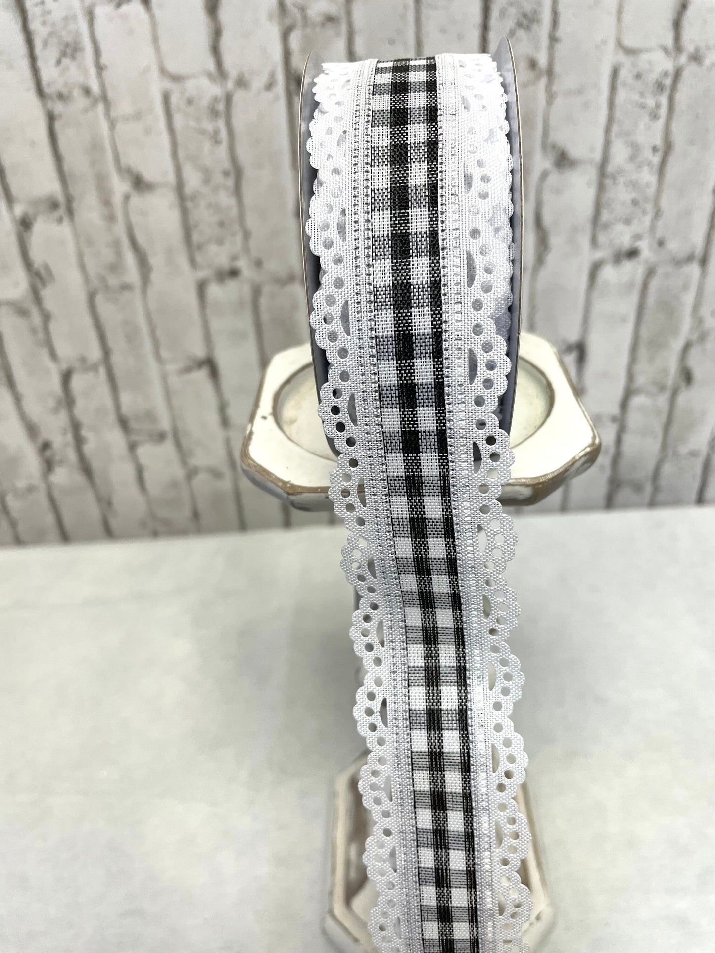 RGA154302, black and white gingham with lace edge