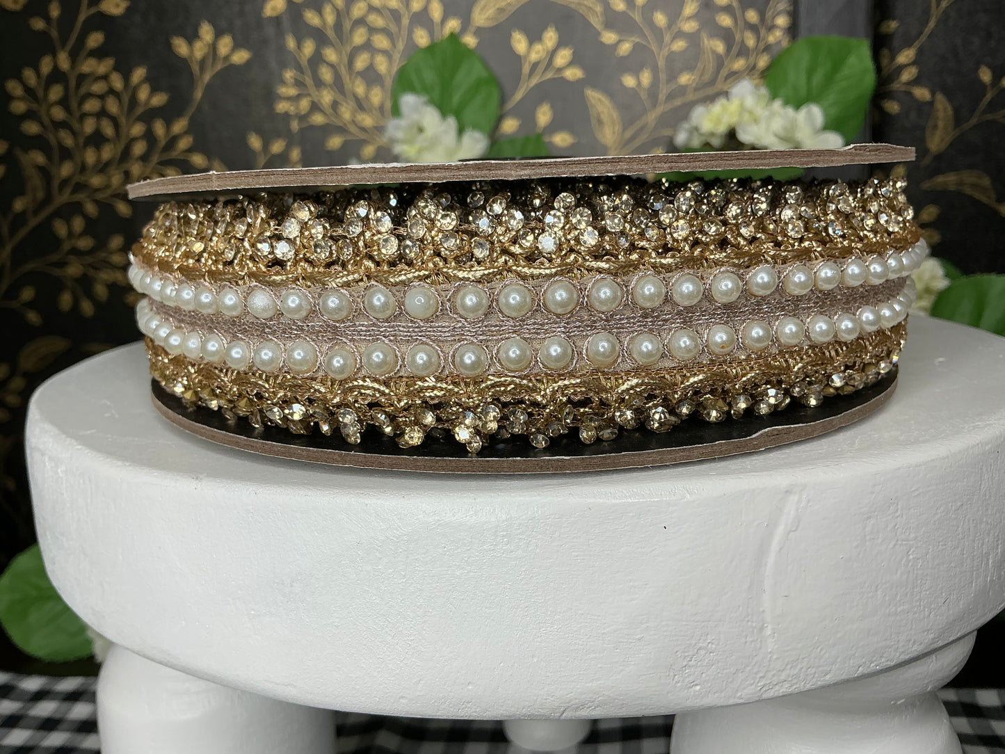 Metallic jewel pearl countess trim, gold - d stevens