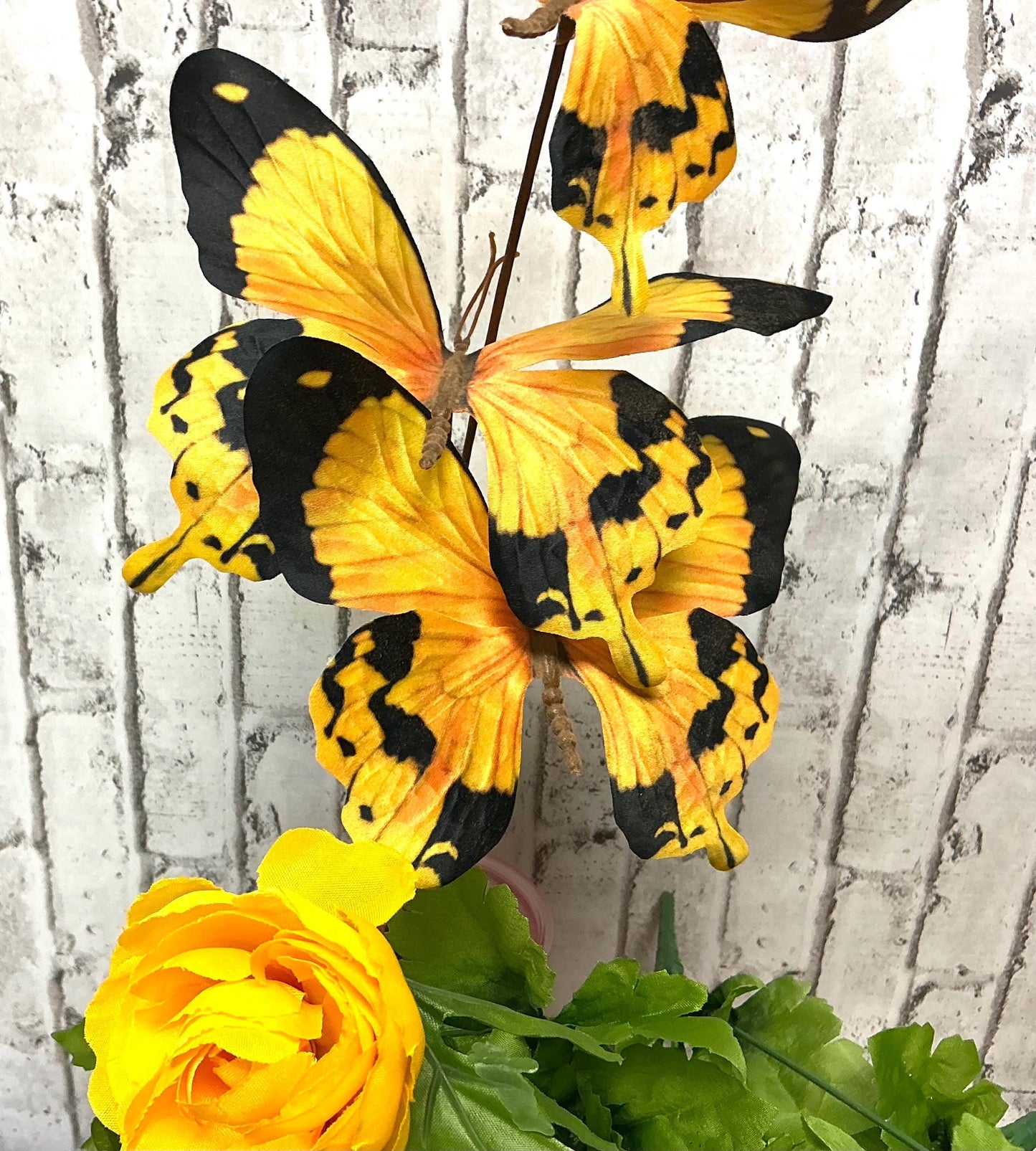 Yellow Butterfly stem, x3, 28”, MTF24441