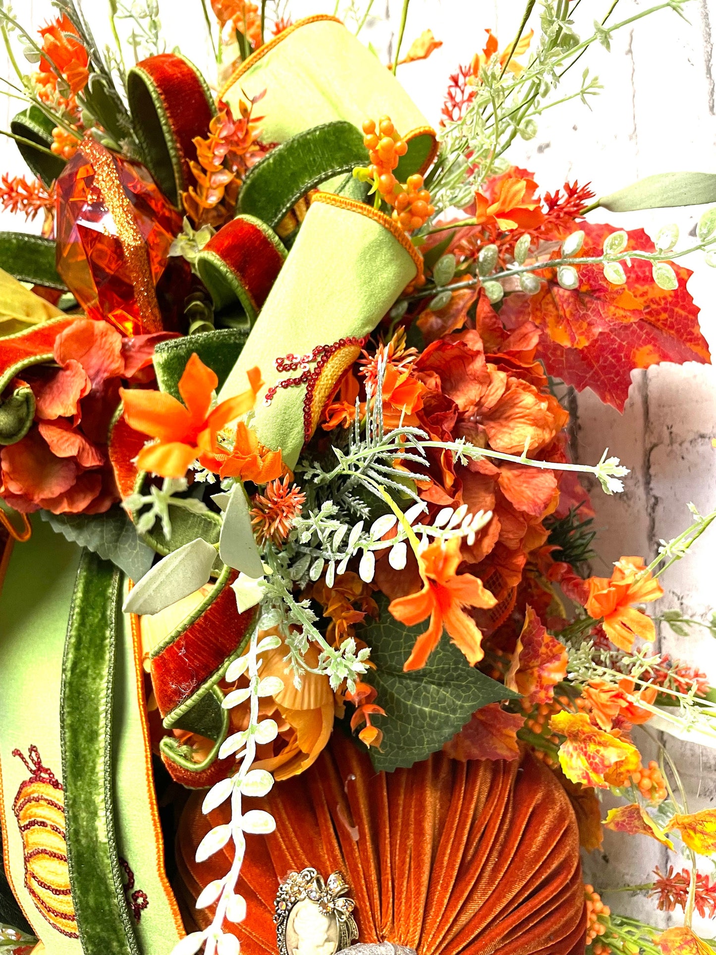 fall swag, fall pumpkin swag, fall decor, fall swag with designer pumpkins, autumn color fall swag, velvet pumpkin swag, shipping included