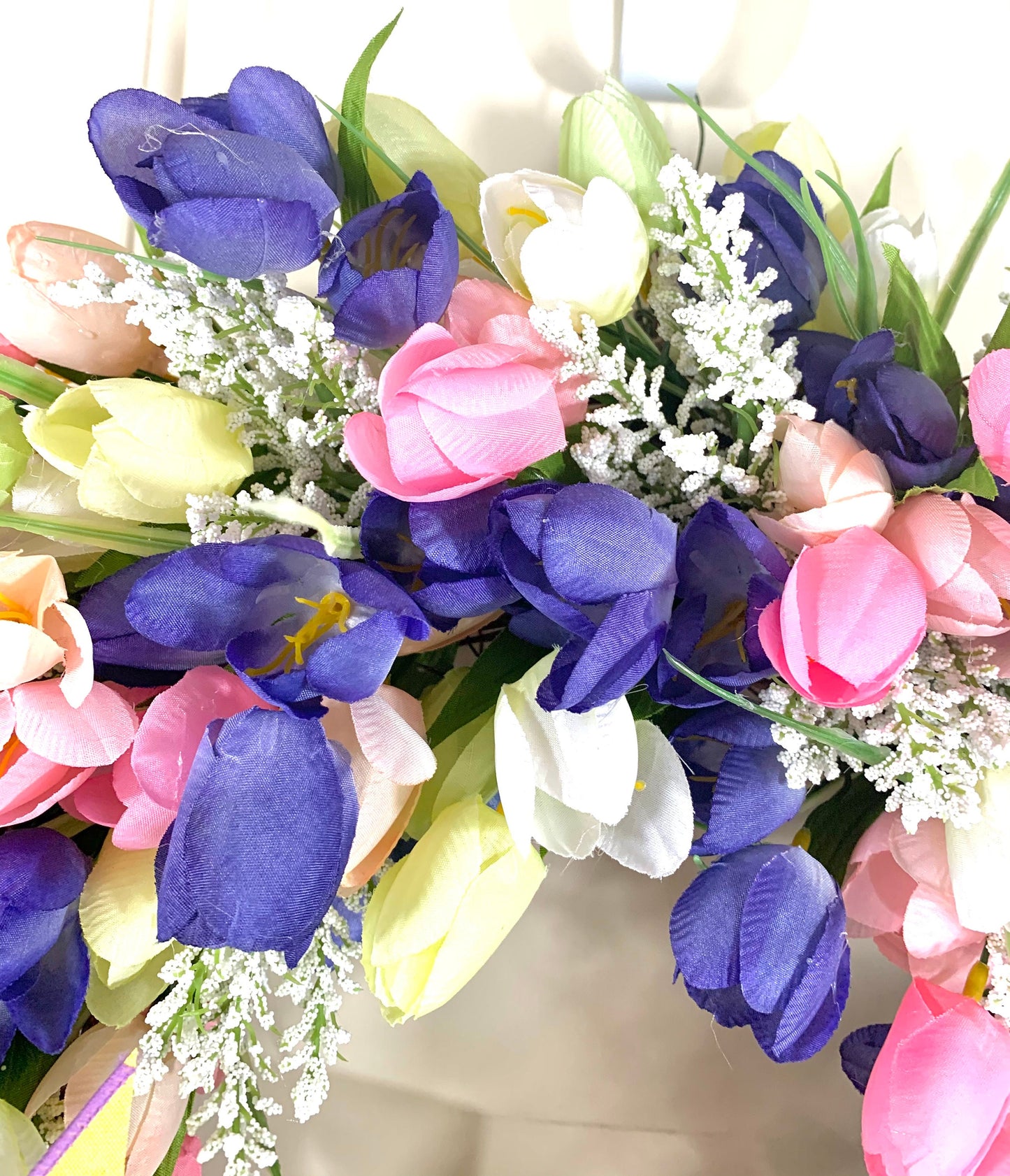 Tulip wreath, spring tulip wreath, summer tulip wreath, spring wreaths, summer wreaths, tulip door hanger, shippping included
