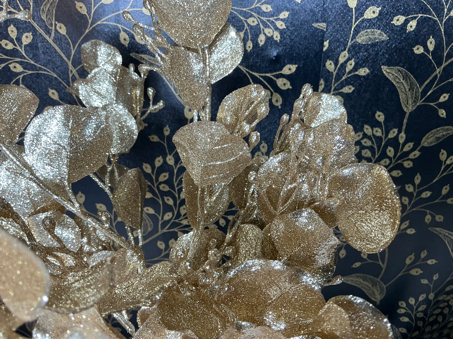 Gold glitter eucalyptus bush, XS250349