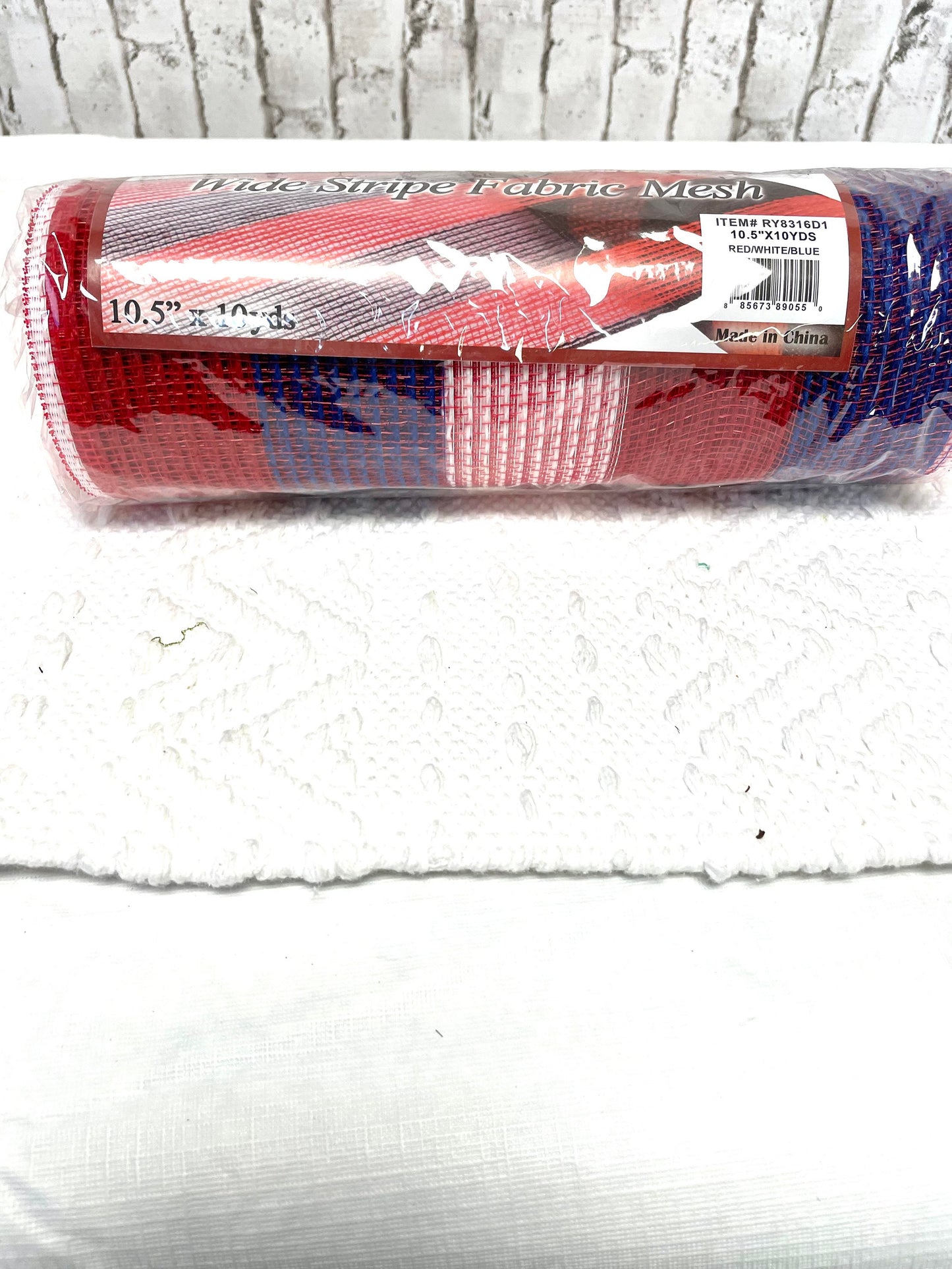 Jute mesh, patriotic mesh, RY8316D1 white and blue mesh, summer mesh, 4th of July mesh, Memorial Day mesh, Labor Day mesh, Veterans Day mesh