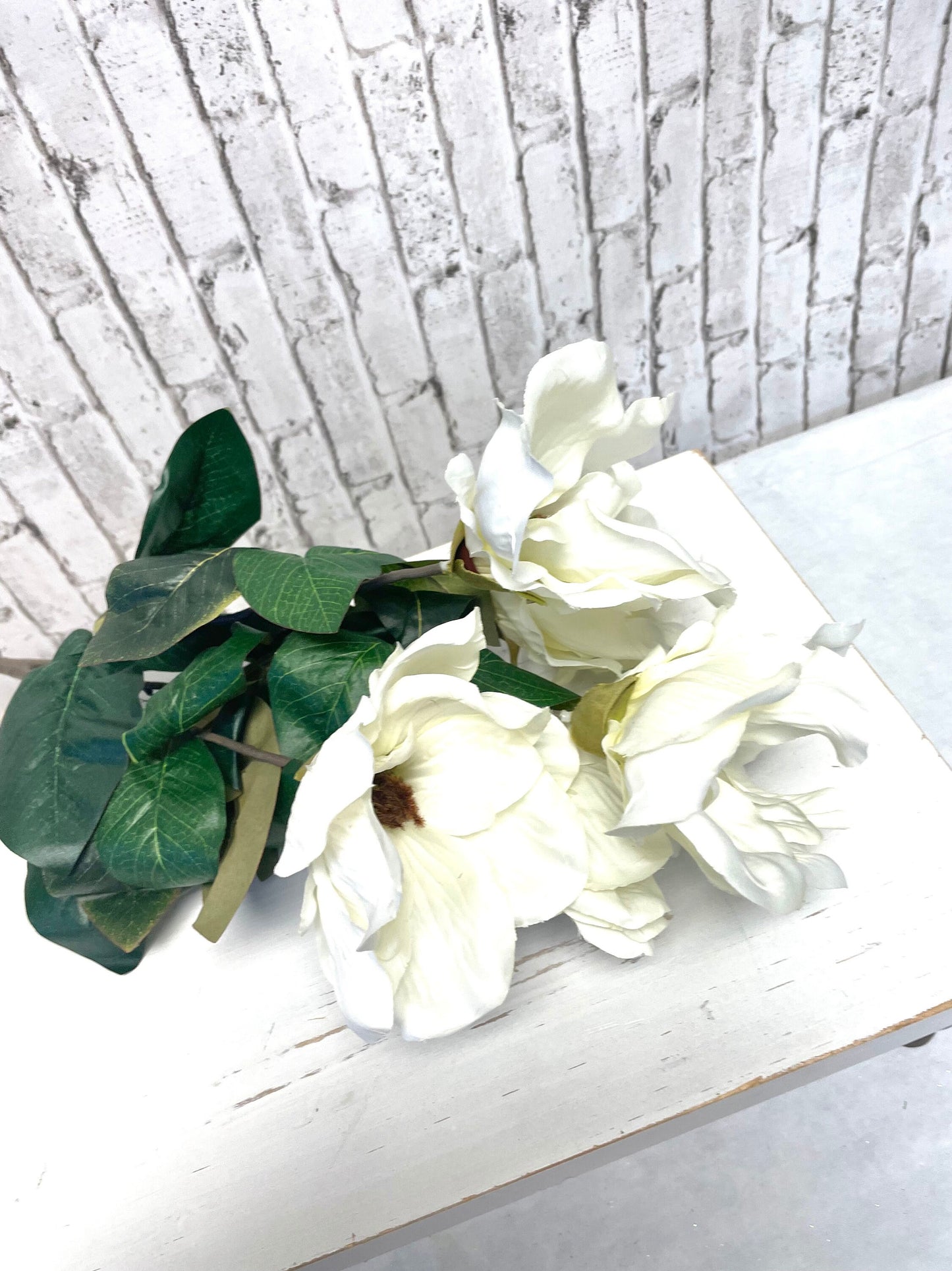 White silk magnolia bush, 30494CM