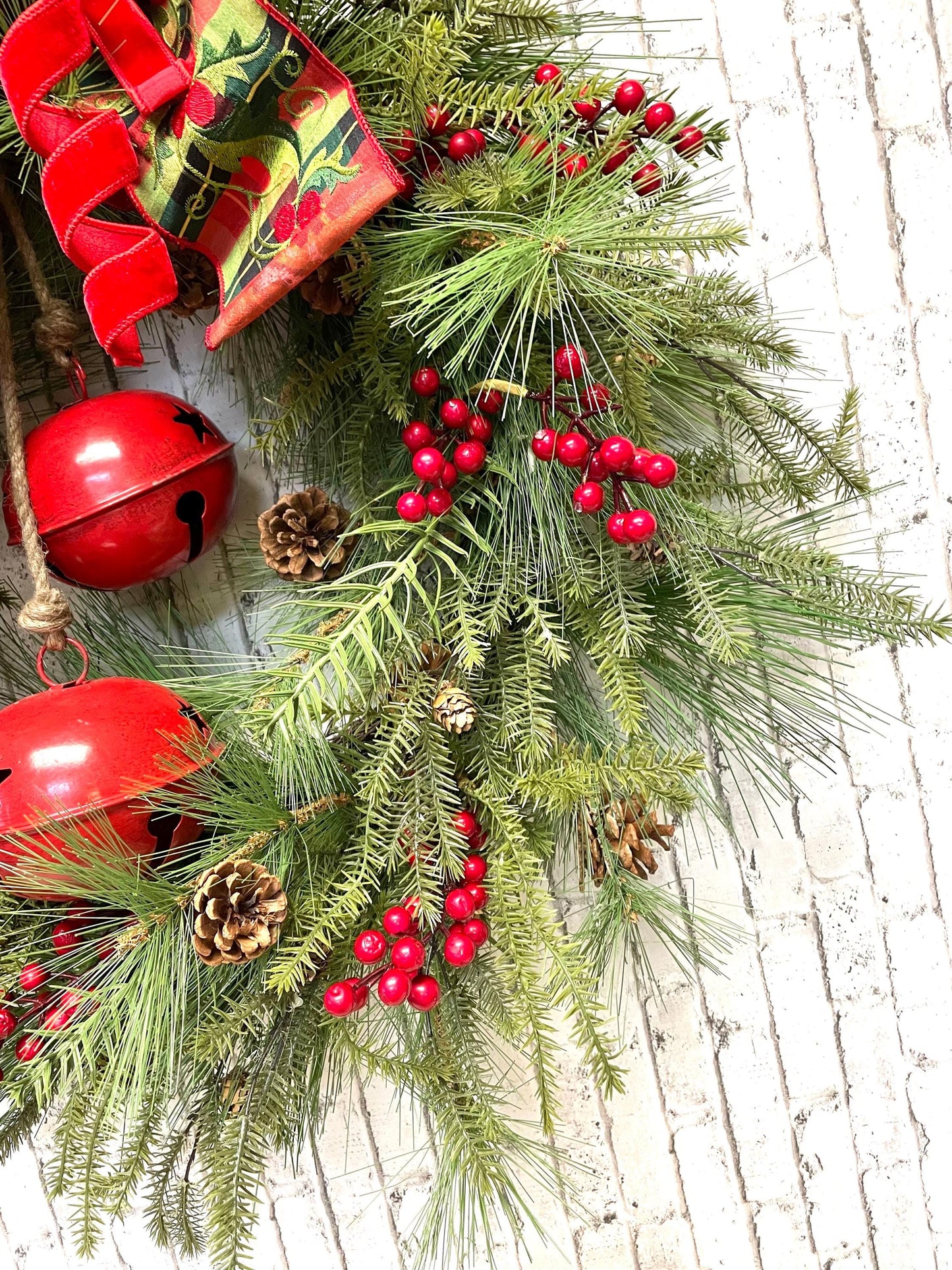 pine and cedar wreath, pine wreath, pine door decor, Christmas wreath, Christmas decor, all greenery Christmas wreath, shipping included