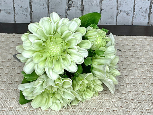 White flower bundle, F4502235