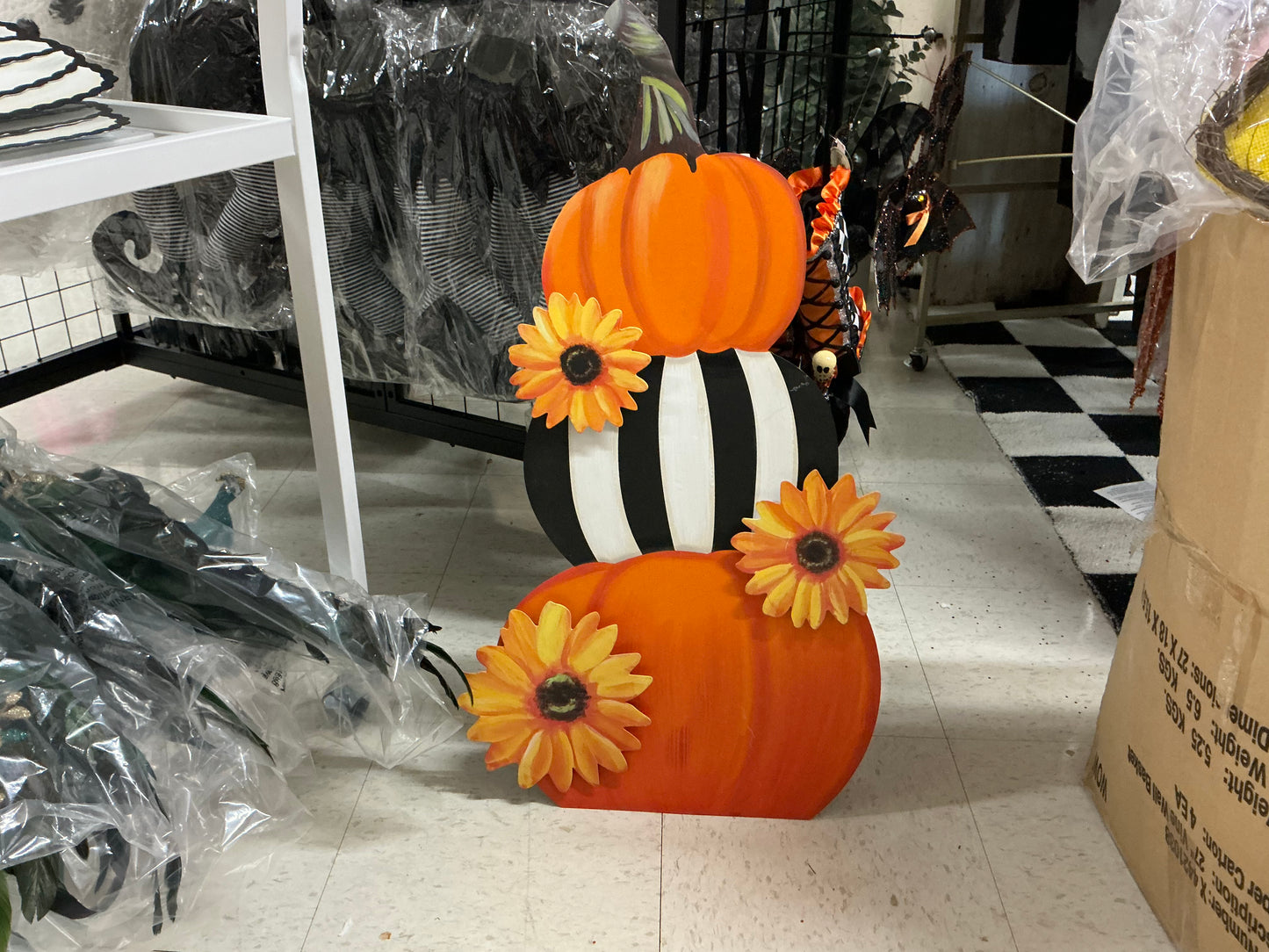 Pumpkin sunflower stack, Round Top Collection