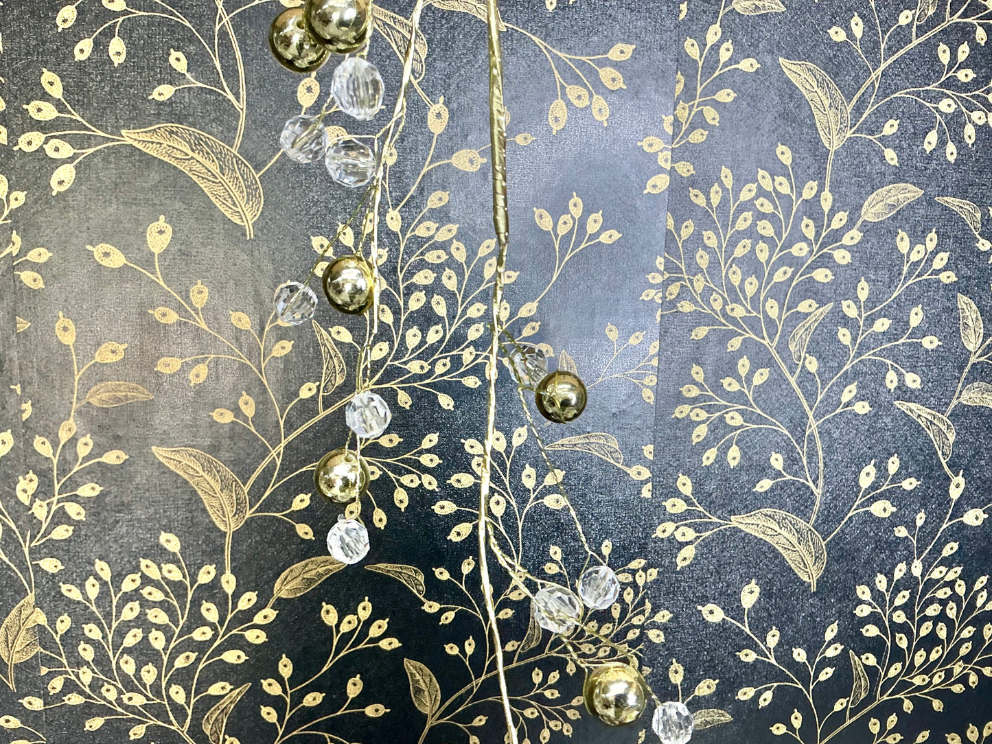 Gold and crystal garland, XA351-GO