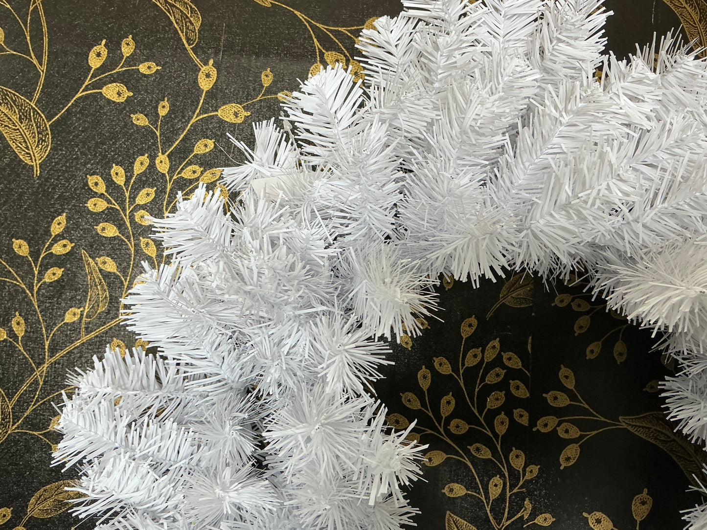 White Wreath Base - 20”