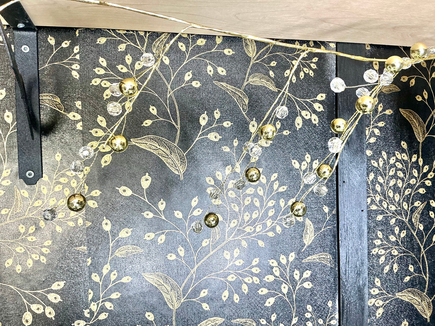 Gold and crystal garland, XA351-GO