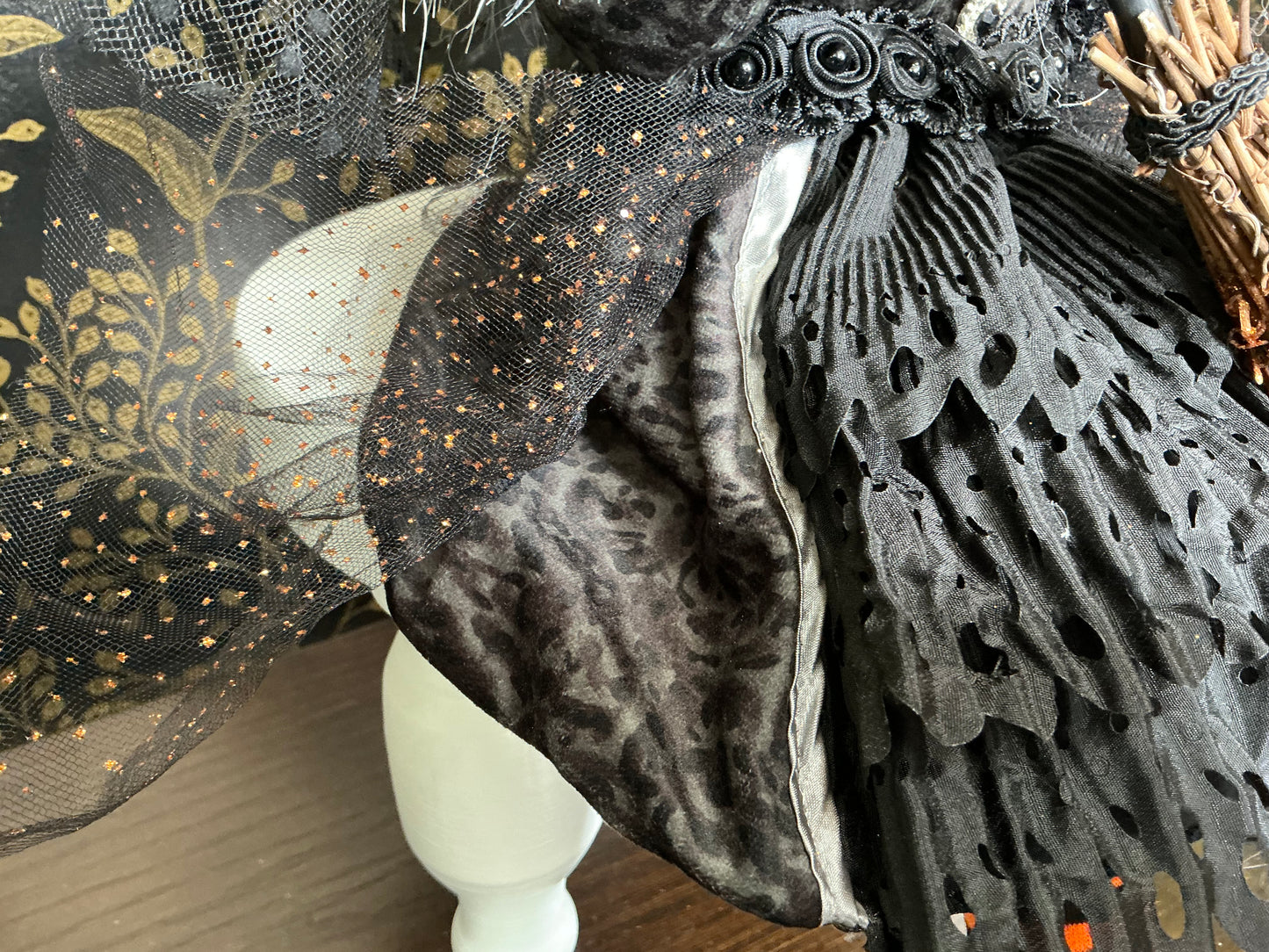 Halloween witch shelf setter, MTH13416