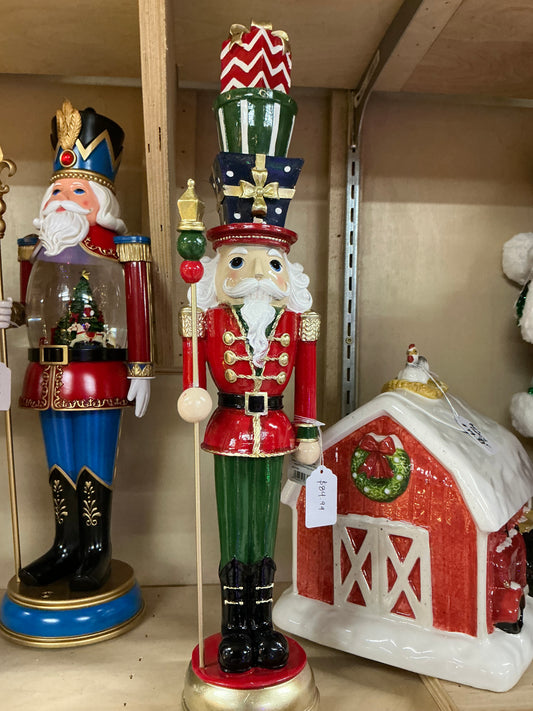 Nutcracker with presents, 4512168