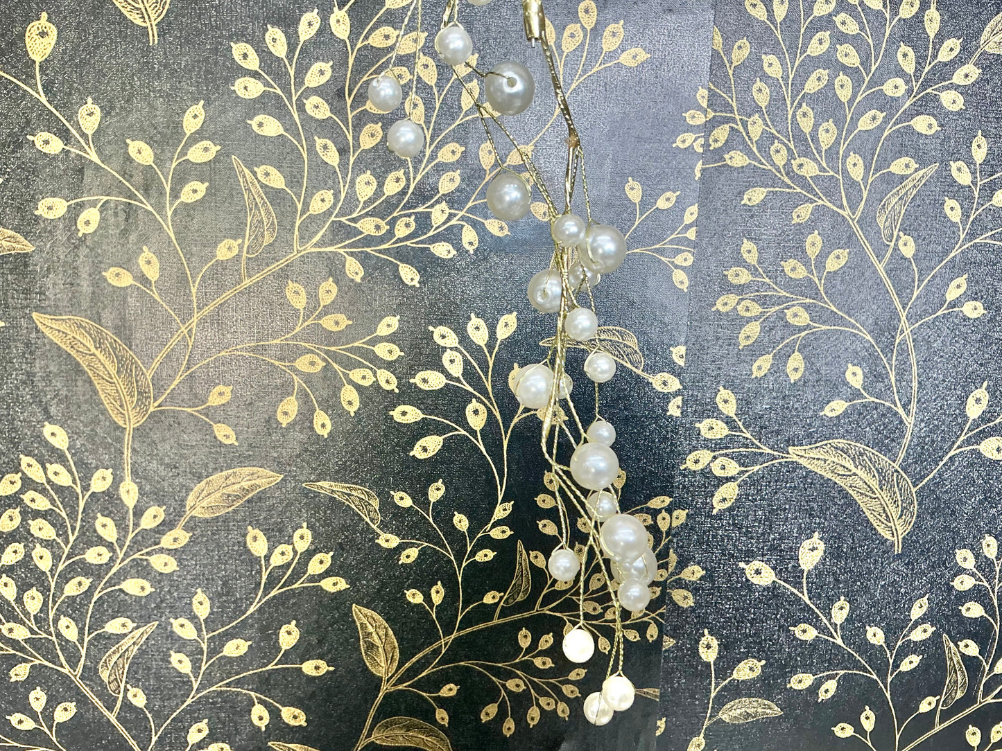 Pearl and gold garland, XA346-WGO