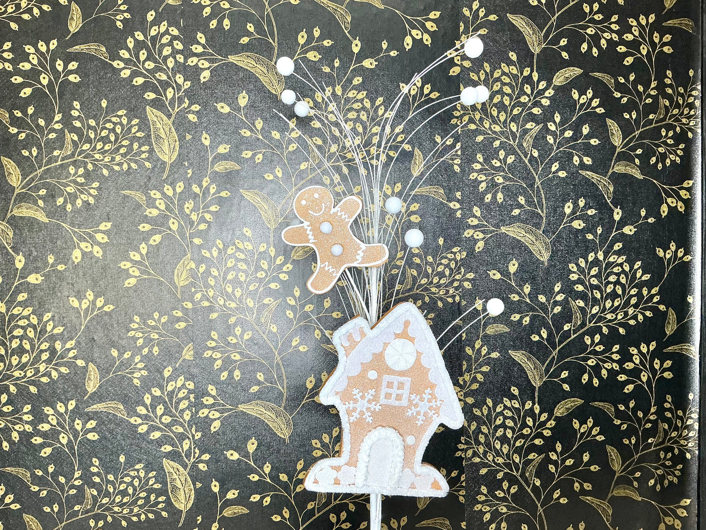 Gingerbread house spray, 85994WT