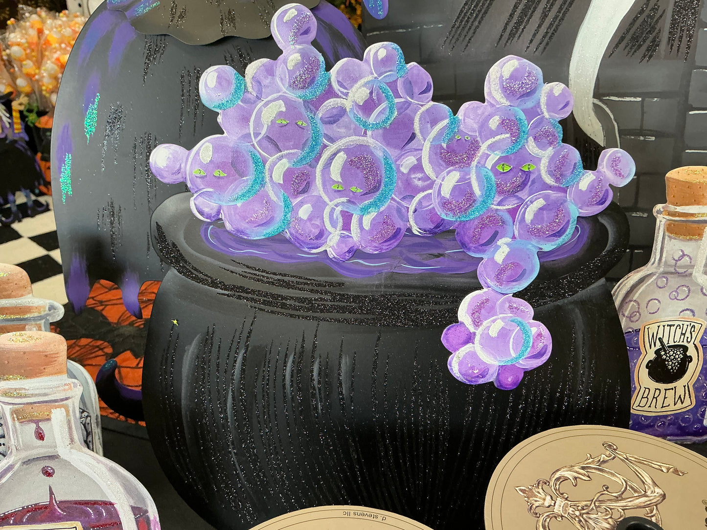 Tillie Cauldron, Round Top Collection