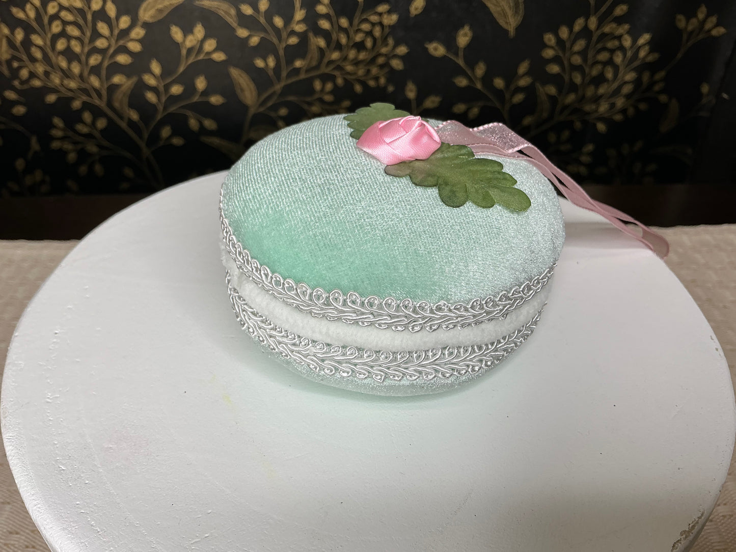 Mint macaron, December diamonds, 08-00211