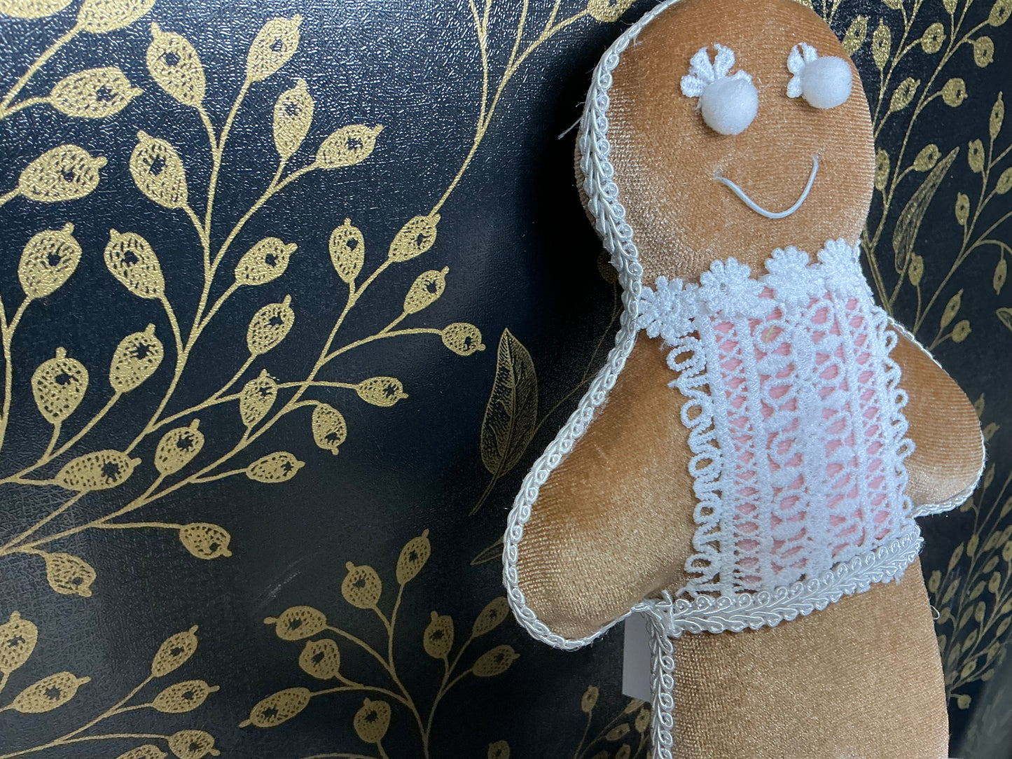 Gingerbread girl ornament, December diamonds, 08-00222