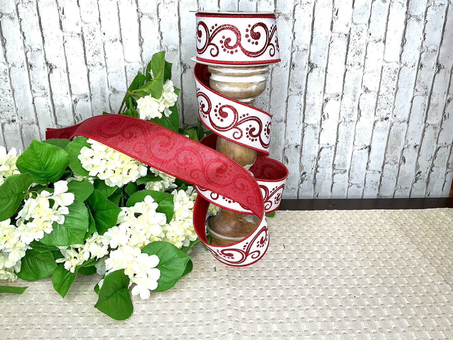 White ribbon with red swirls, D’Lux designer ribbon, LX325267