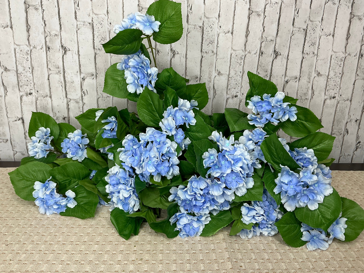Hanging hydrangea bush, Blue, UV protected, MTF24609