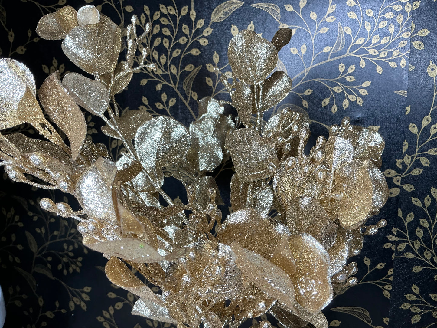 Gold glitter eucalyptus bush, XS250349