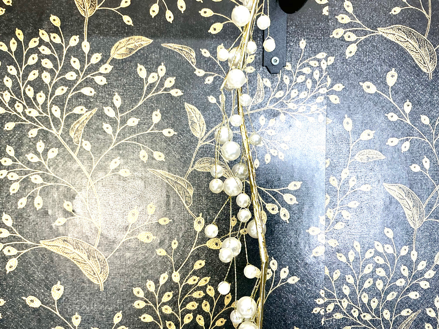 Pearl and gold garland, XA346-WGO