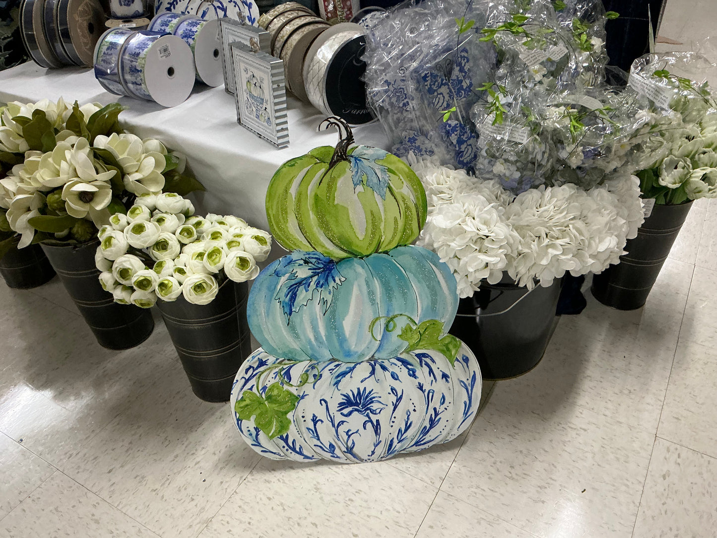 Blue Pumpkin stack, round top collection
