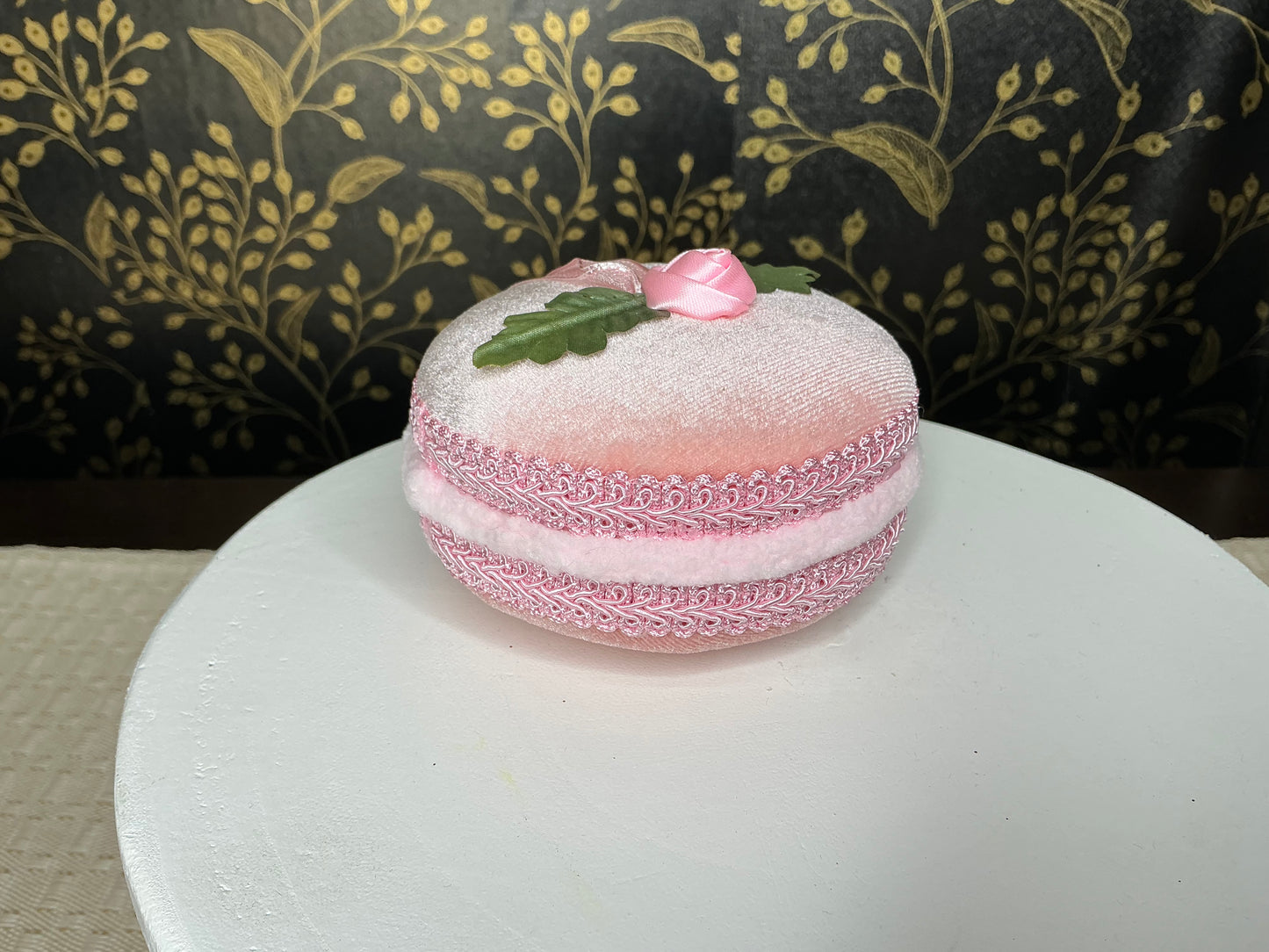 Pink Macaron, December diamonds, 08-00208