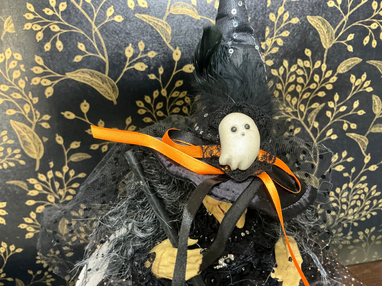 Halloween witch shelf setter, MTH13416
