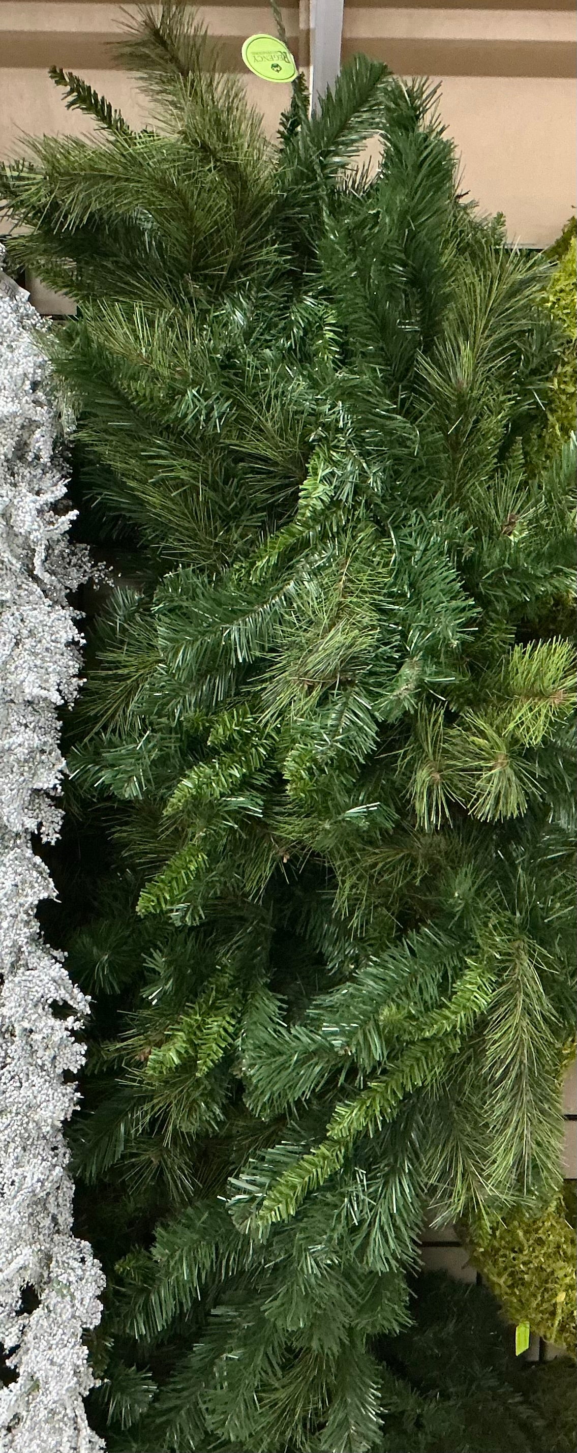 Deluxe Belgium Garland, MTX45181