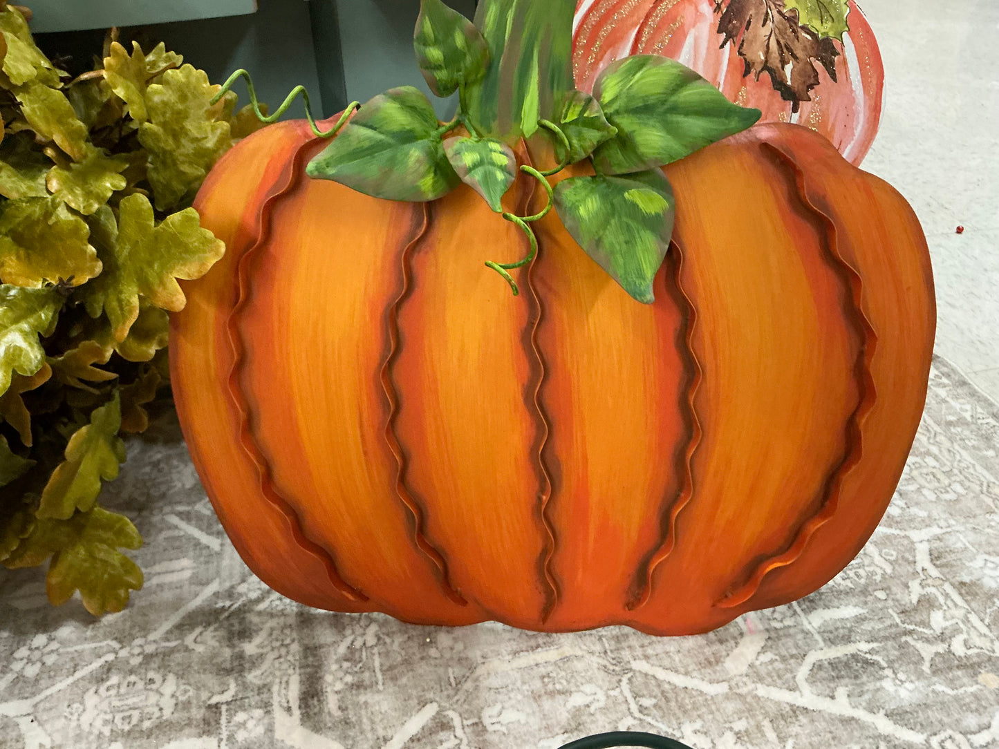 Medium ribbon Pumpkins, Round Top Collection