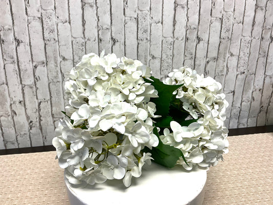 White Hydrangea Bush, 22”, MTF24160