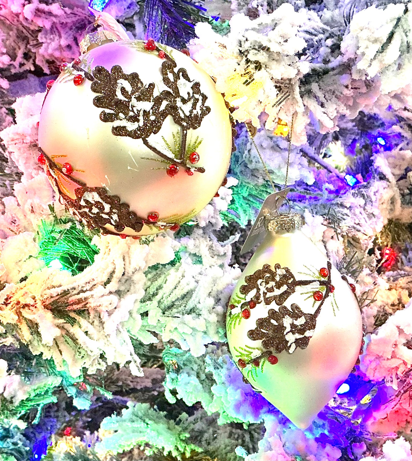 Pinecone on branch ornament, 4525038