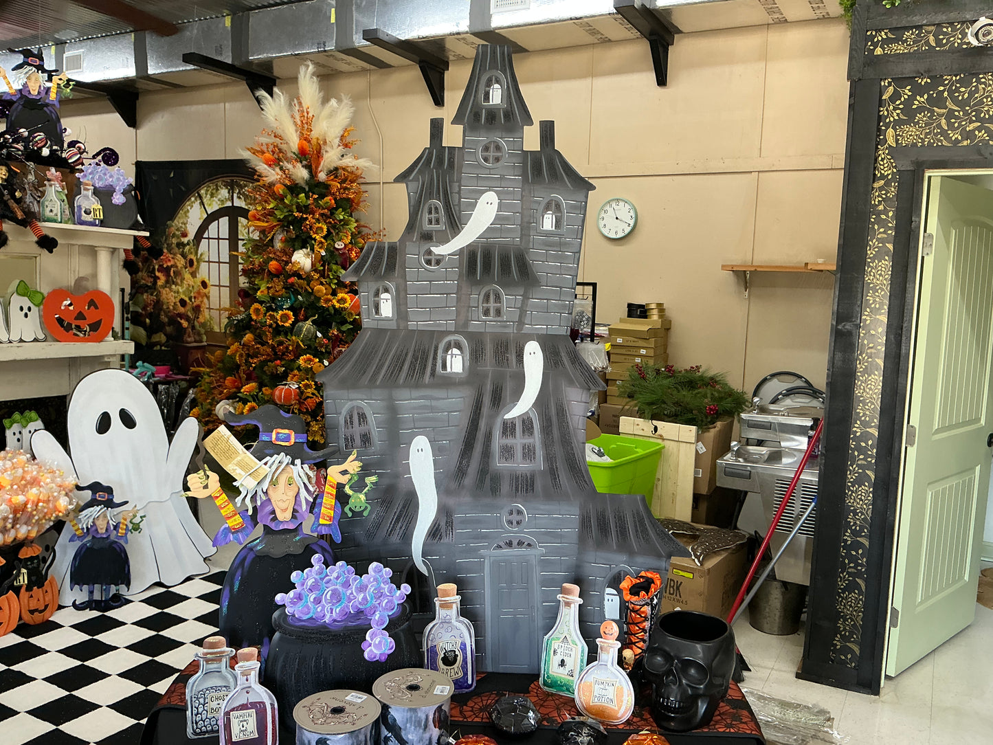 Haunted House, Round Top Collection