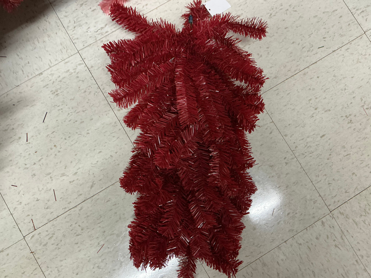 Maroon Swag base, 24”, GM4112