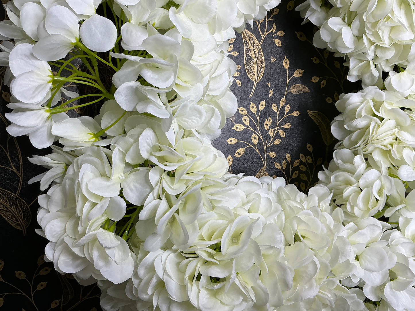 White Hydrangea wreath - W4441808
