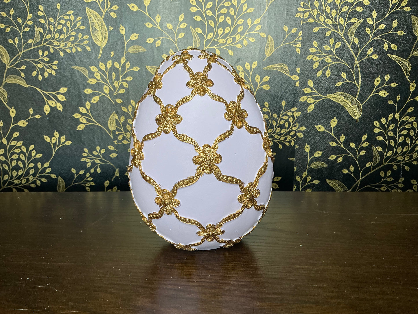 Lavender/Gold gilded Lattice egg - MT26232